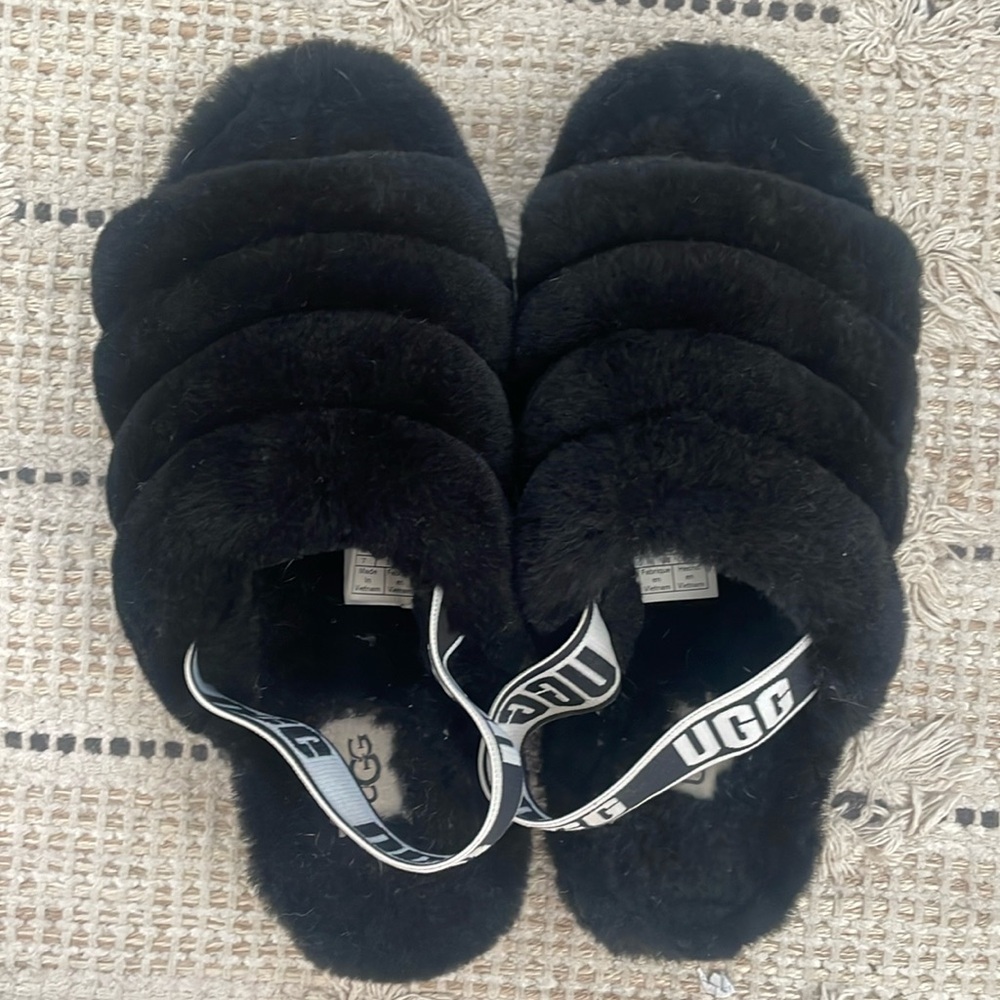 Uggs fluff yeah slide